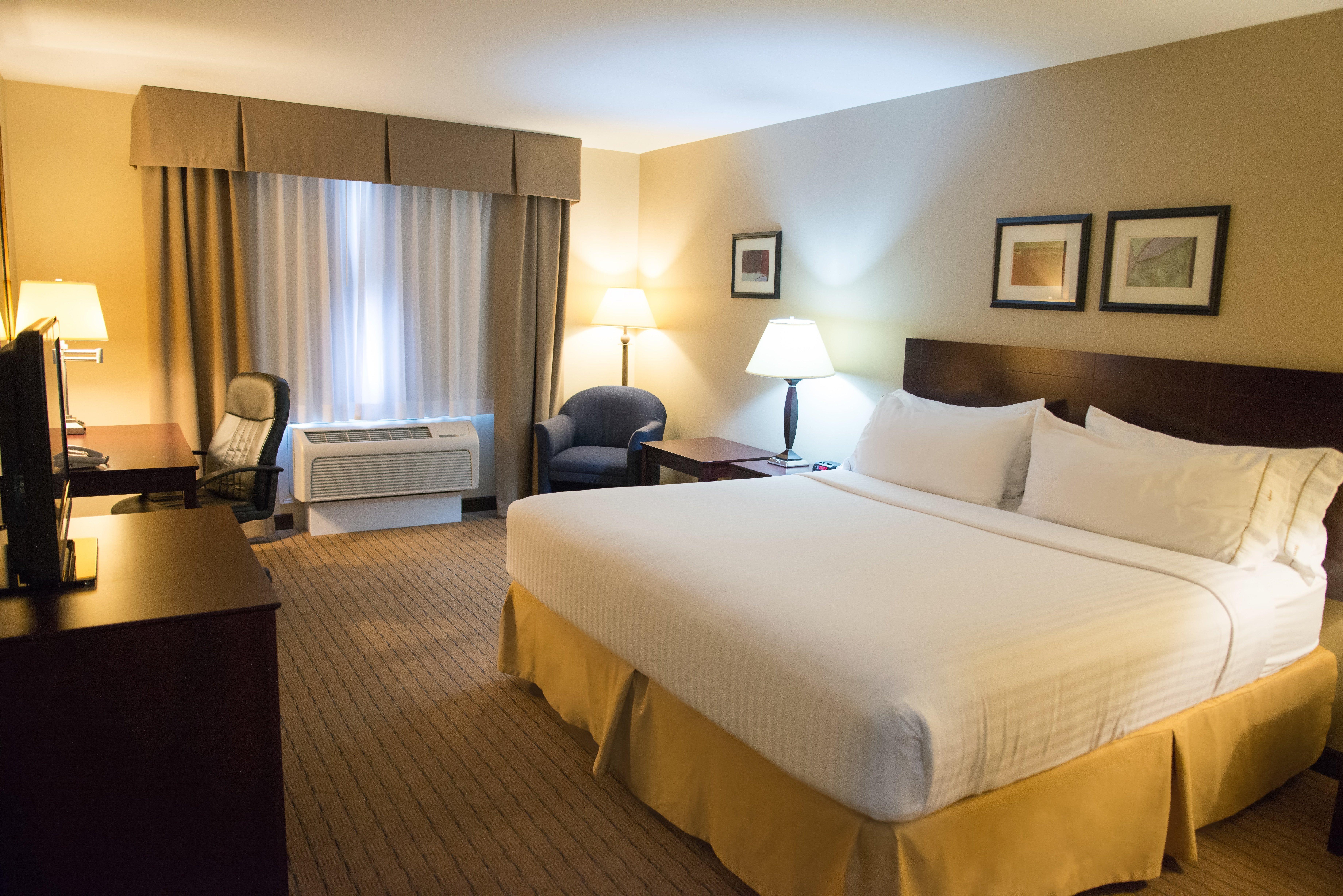 Holiday Inn Express Devils Lake By Ihg Exteriör bild