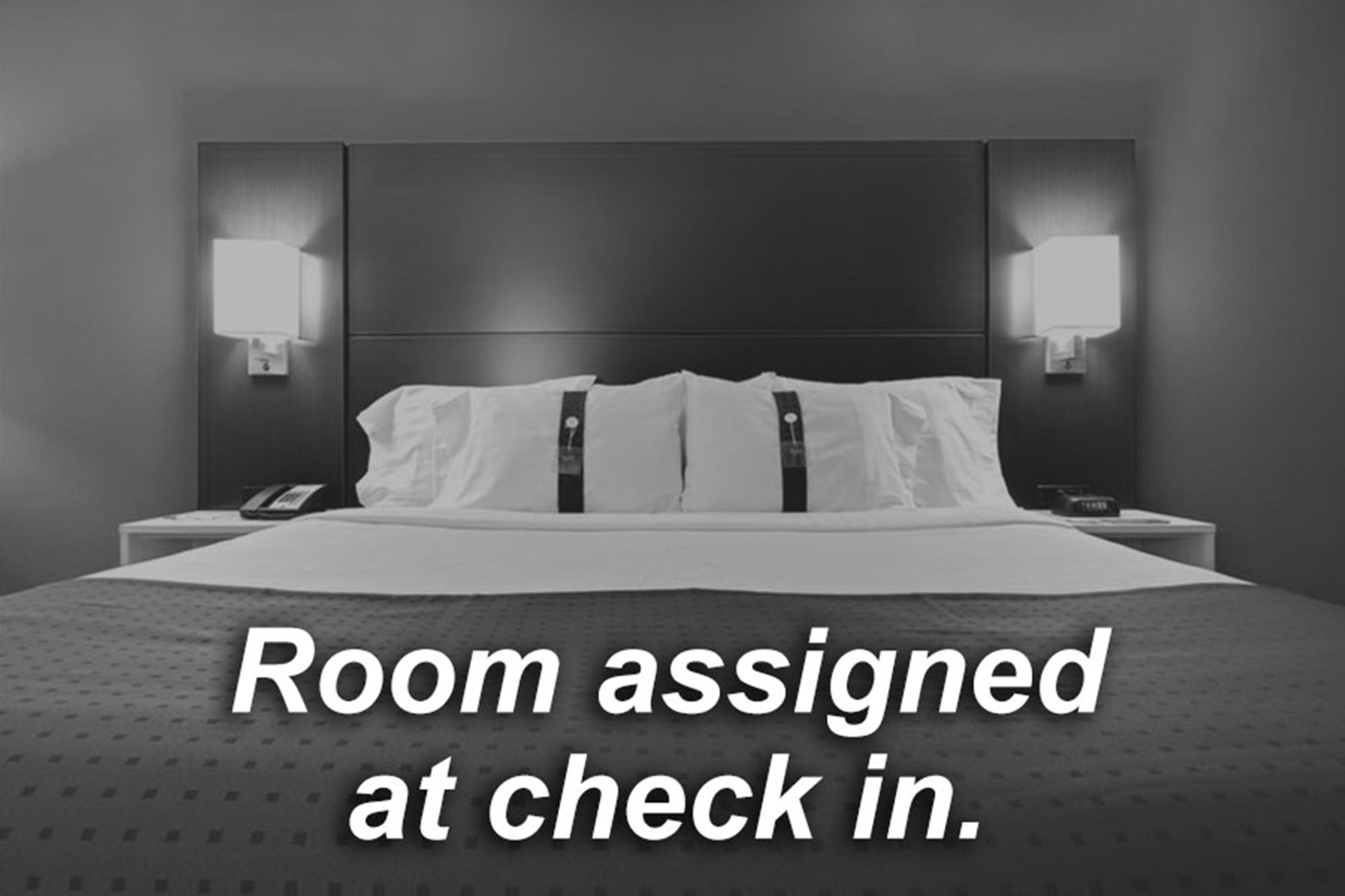 Holiday Inn Express Devils Lake By Ihg Exteriör bild