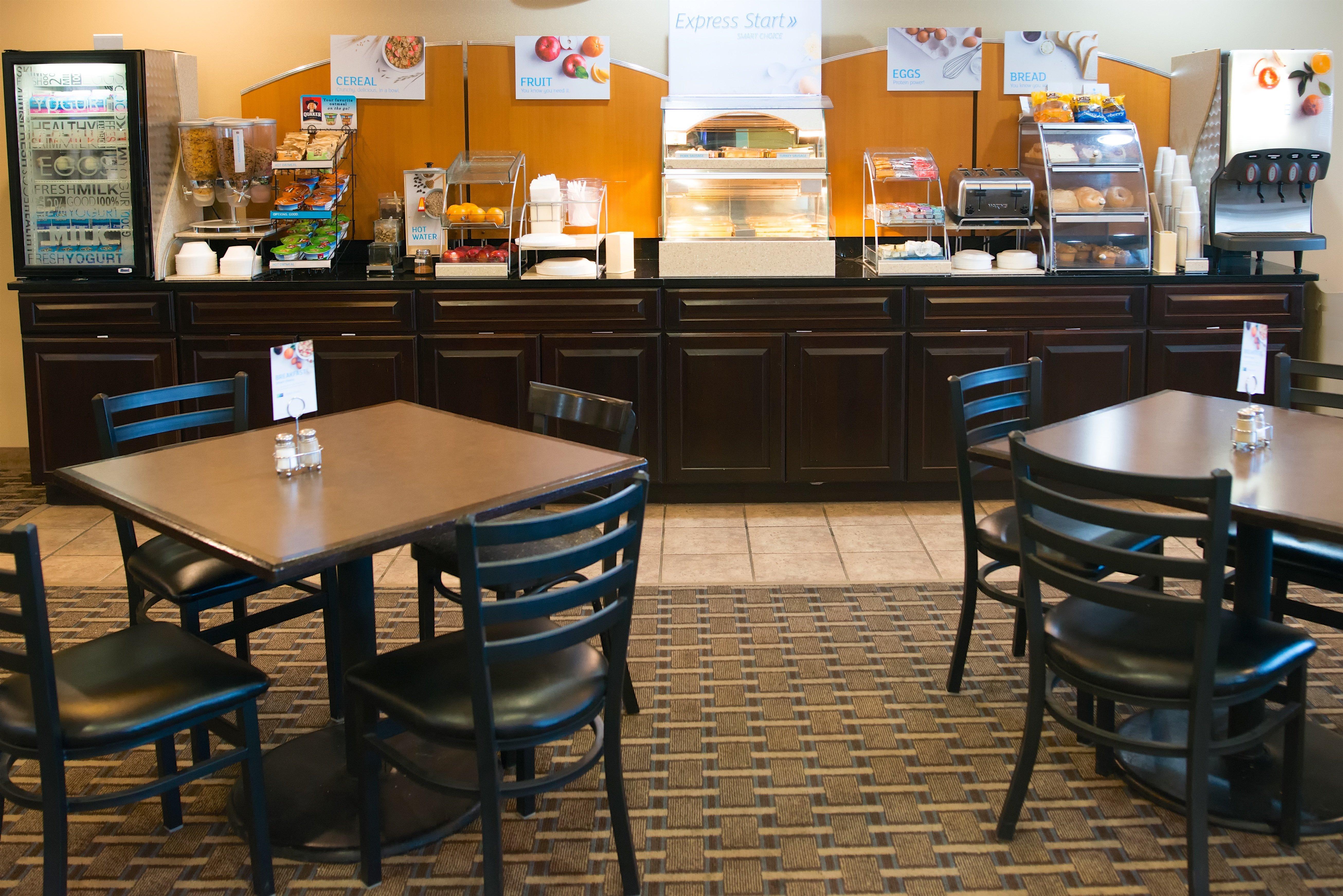 Holiday Inn Express Devils Lake By Ihg Exteriör bild