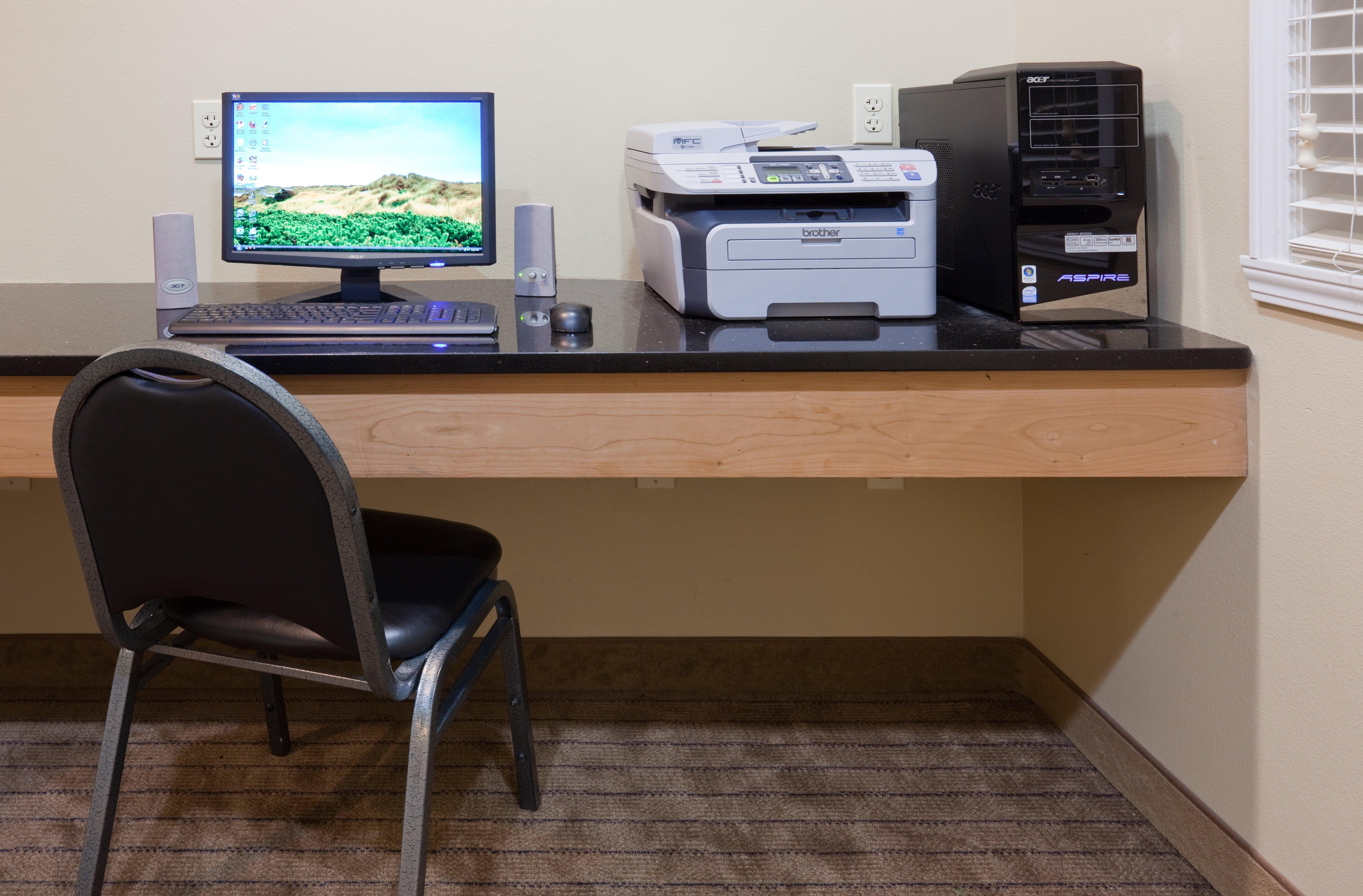 Holiday Inn Express Devils Lake By Ihg Exteriör bild