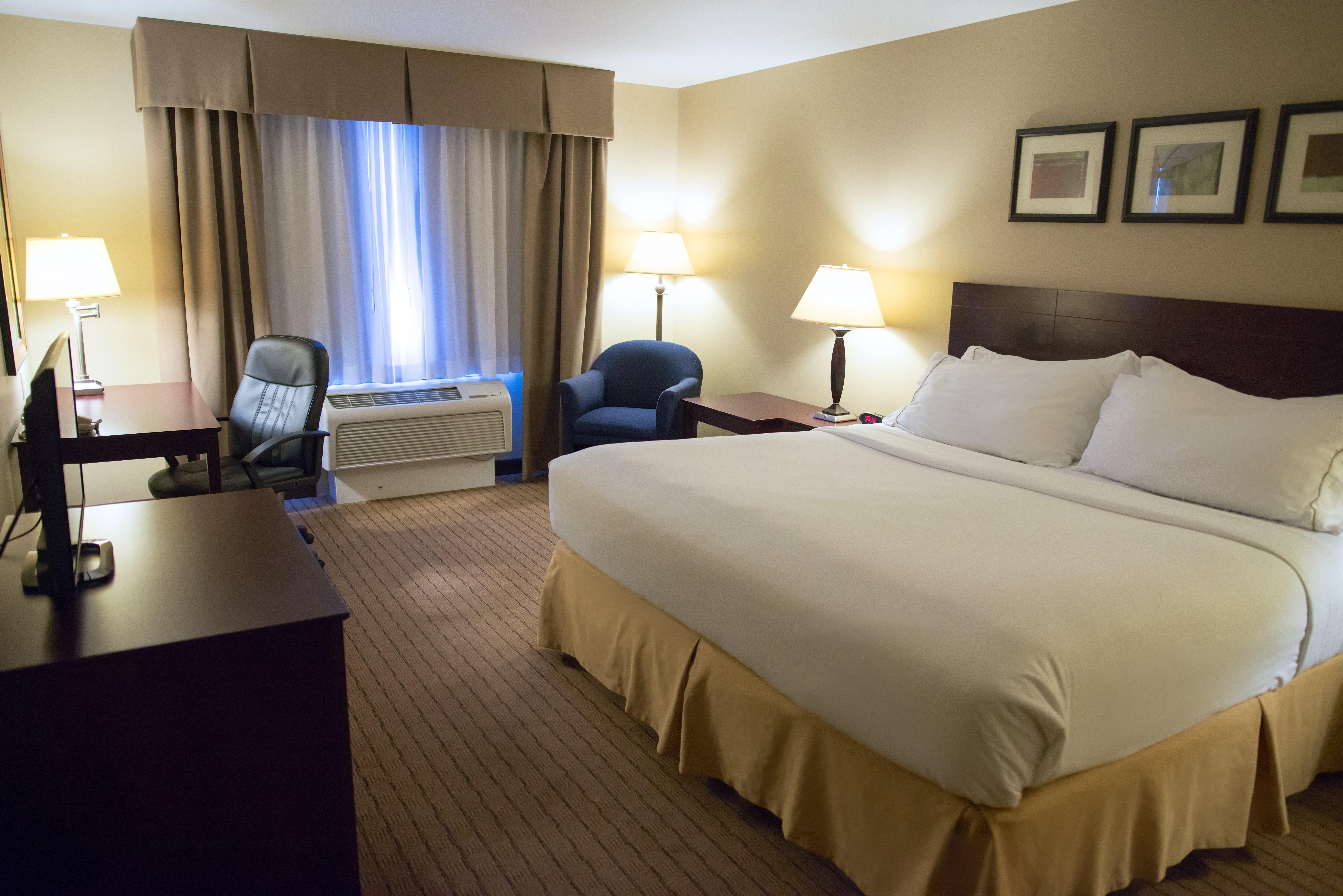 Holiday Inn Express Devils Lake By Ihg Exteriör bild