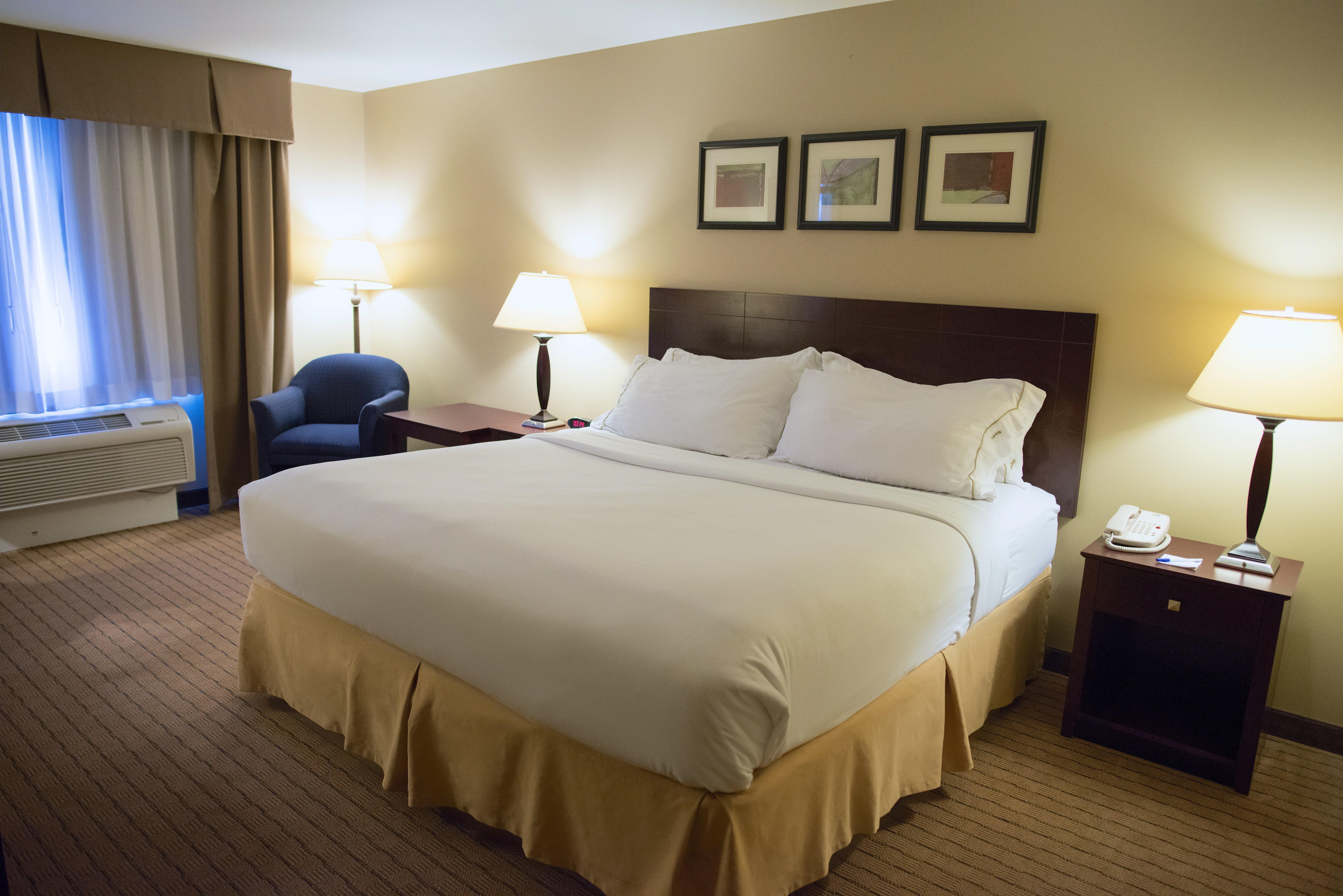 Holiday Inn Express Devils Lake By Ihg Exteriör bild