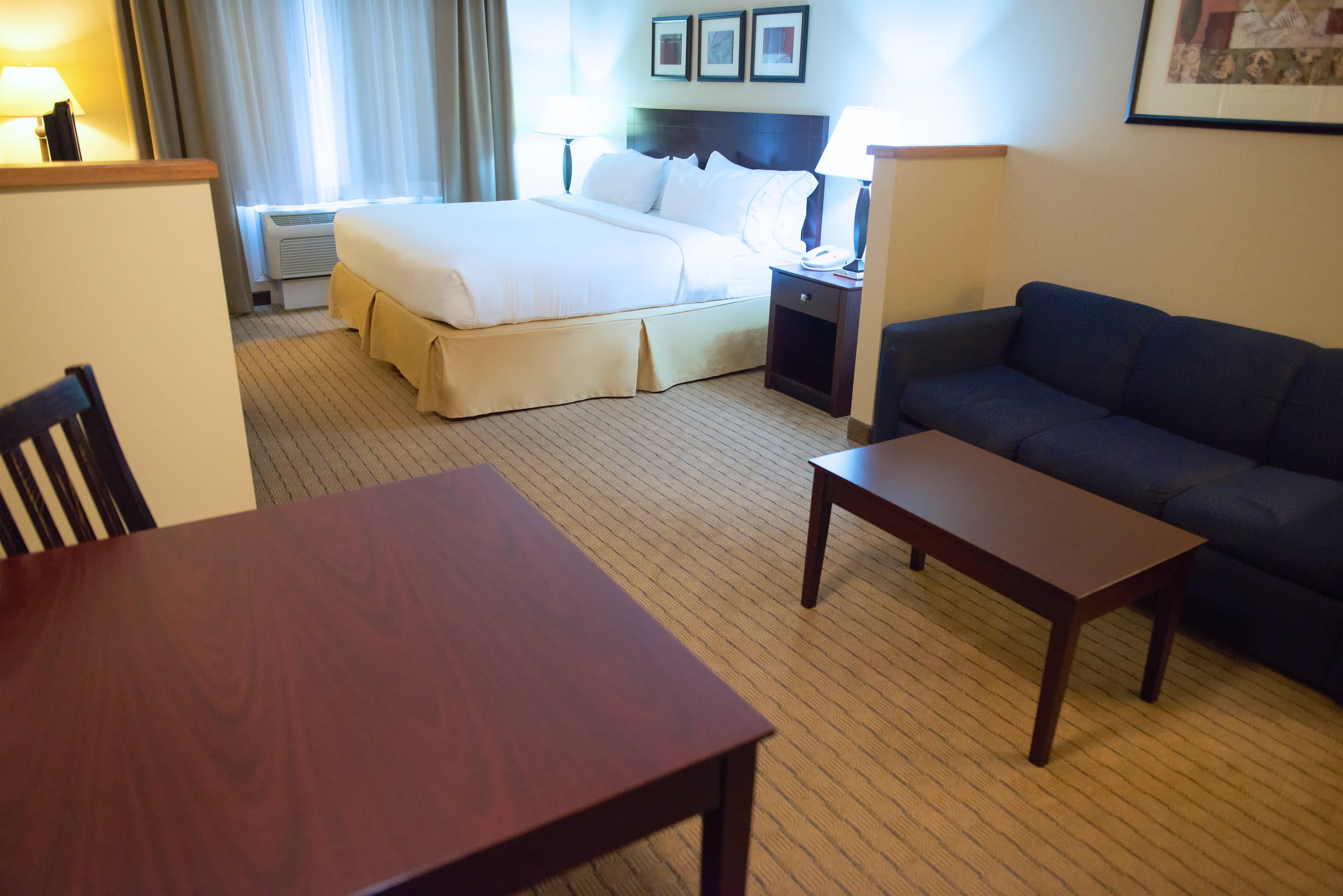 Holiday Inn Express Devils Lake By Ihg Exteriör bild