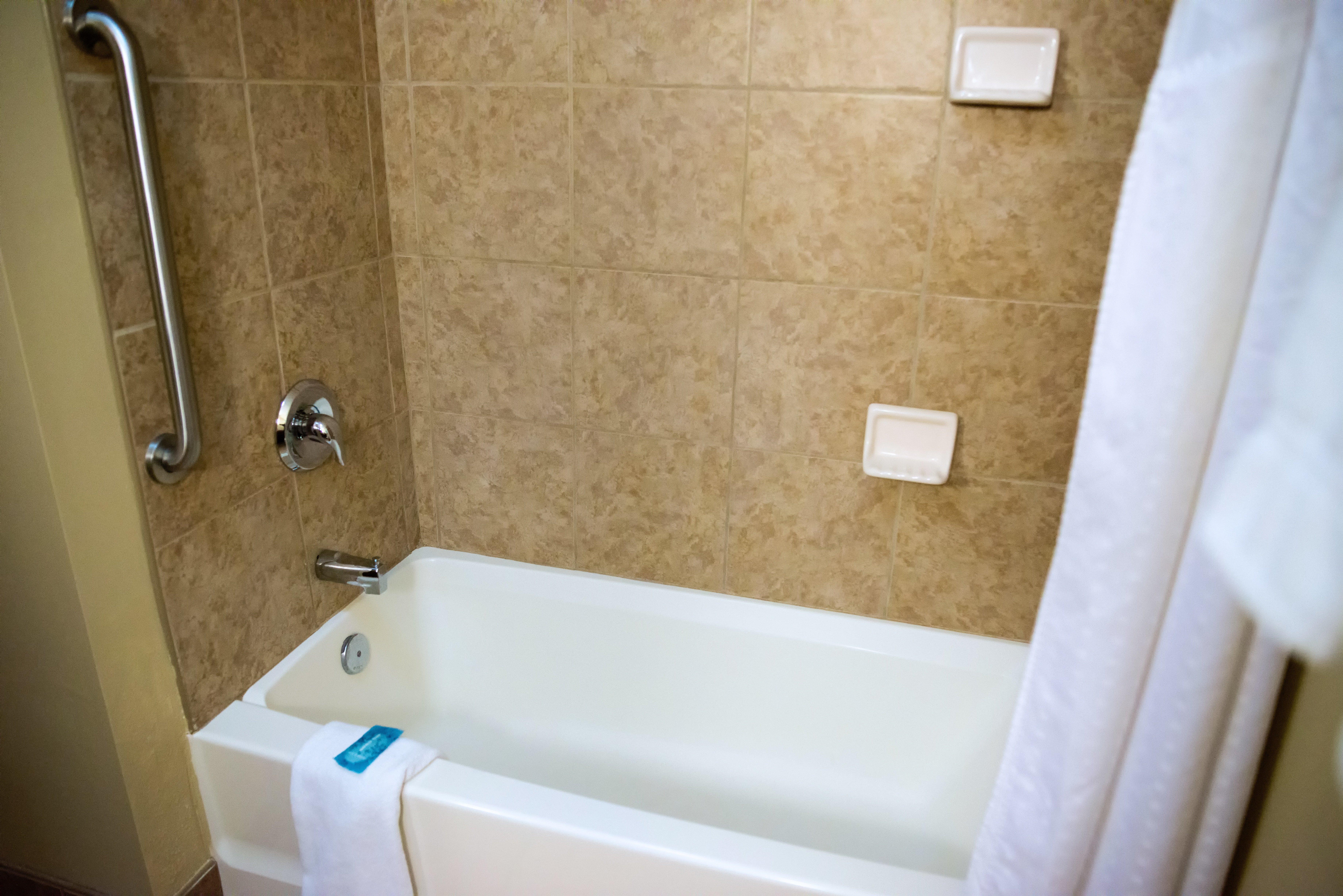 Holiday Inn Express Devils Lake By Ihg Exteriör bild
