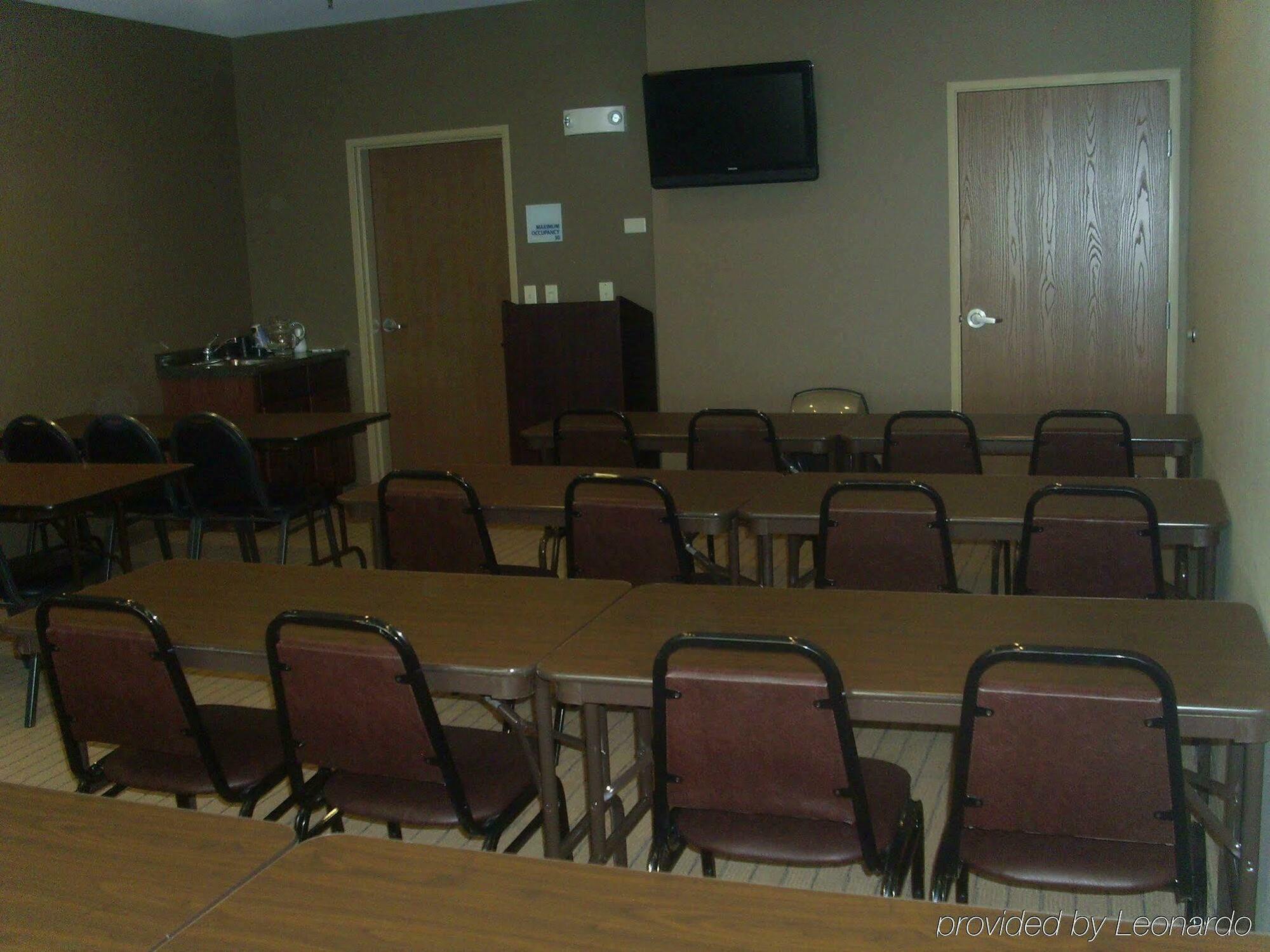 Holiday Inn Express Devils Lake By Ihg Restaurang bild